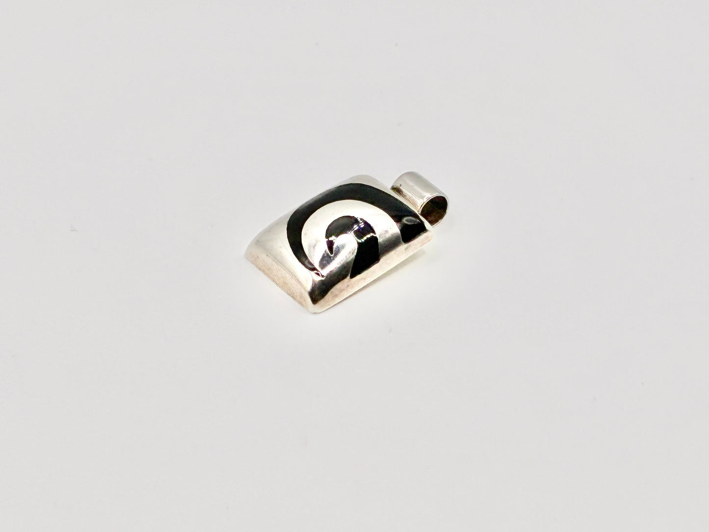Mexico 925 Sterling Silver Modernist Swirl Pendant