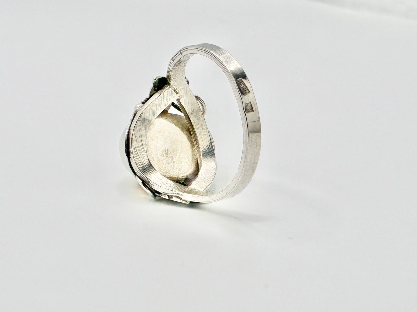 Sterling Silver & Amber Ring with Leaf Motif - Size 7