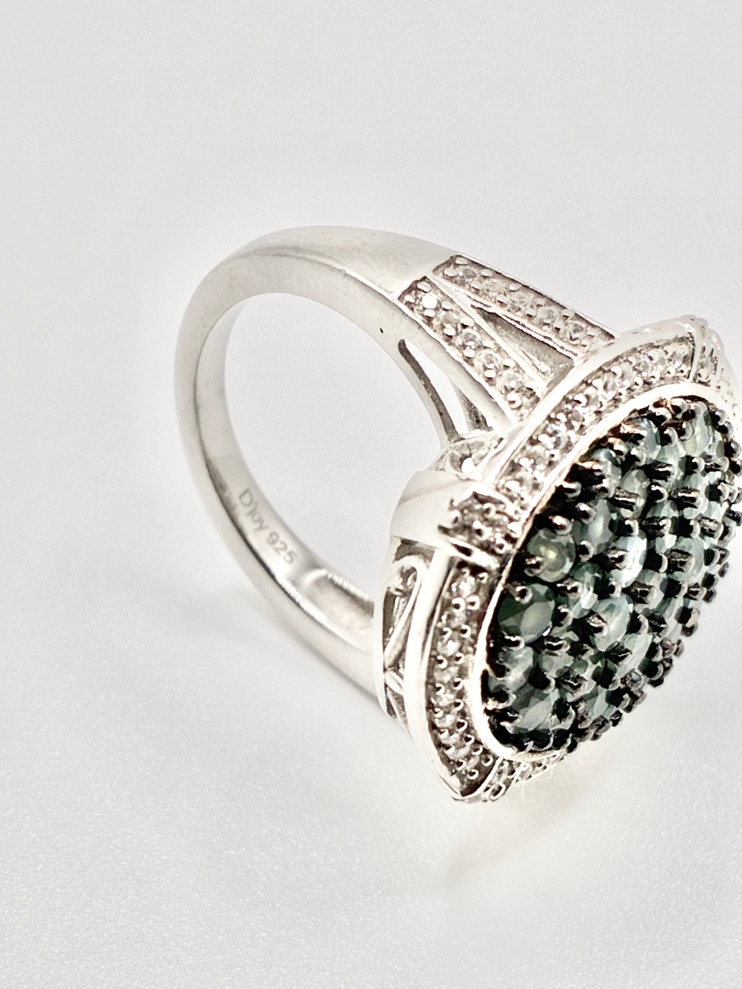 DJoy 925 Sterling Silver Oval Cluster Ring – Size 6
