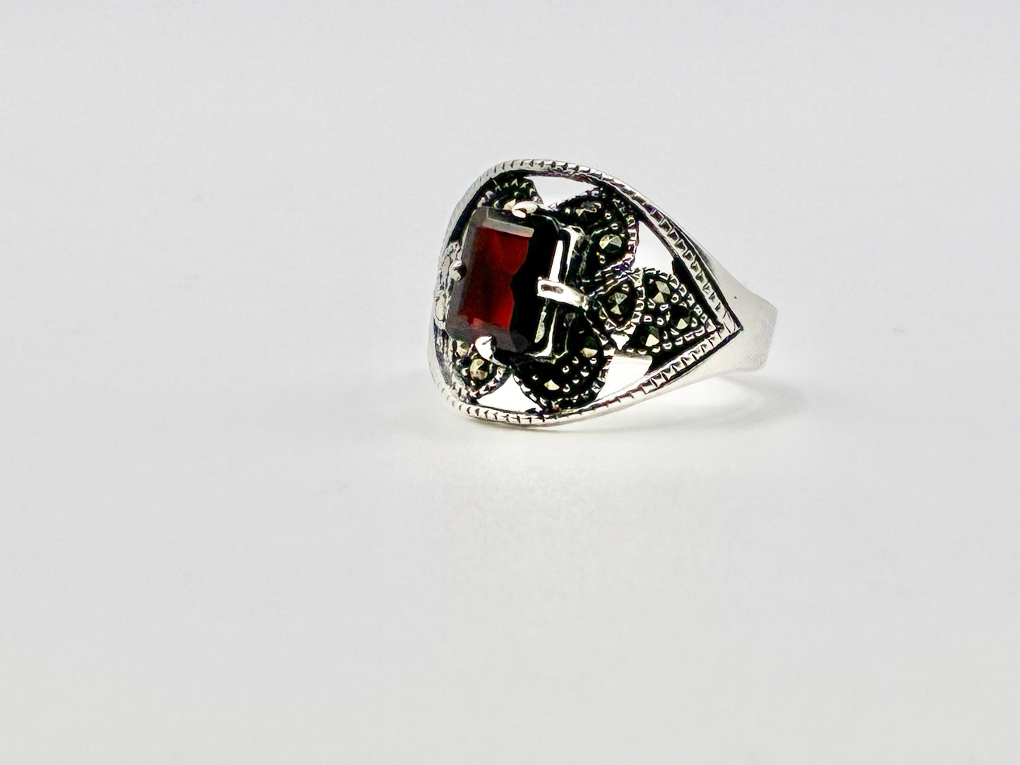 Sterling Silver 925 Marcasite & Red Stone Ring — Size 7.5