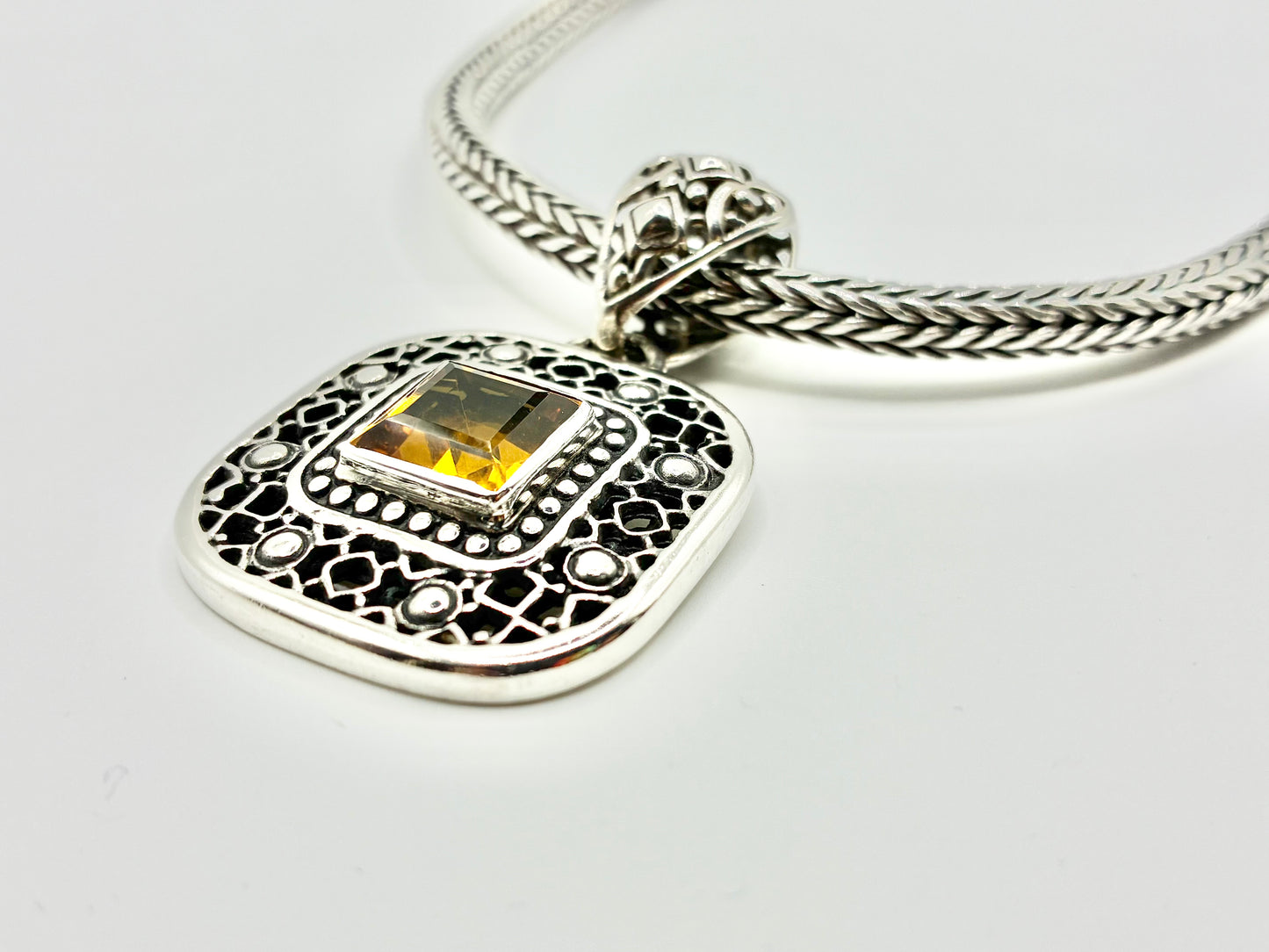 Sterling Silver Wheat Chain Necklace with Ornate Gemstone Pendant – 18"