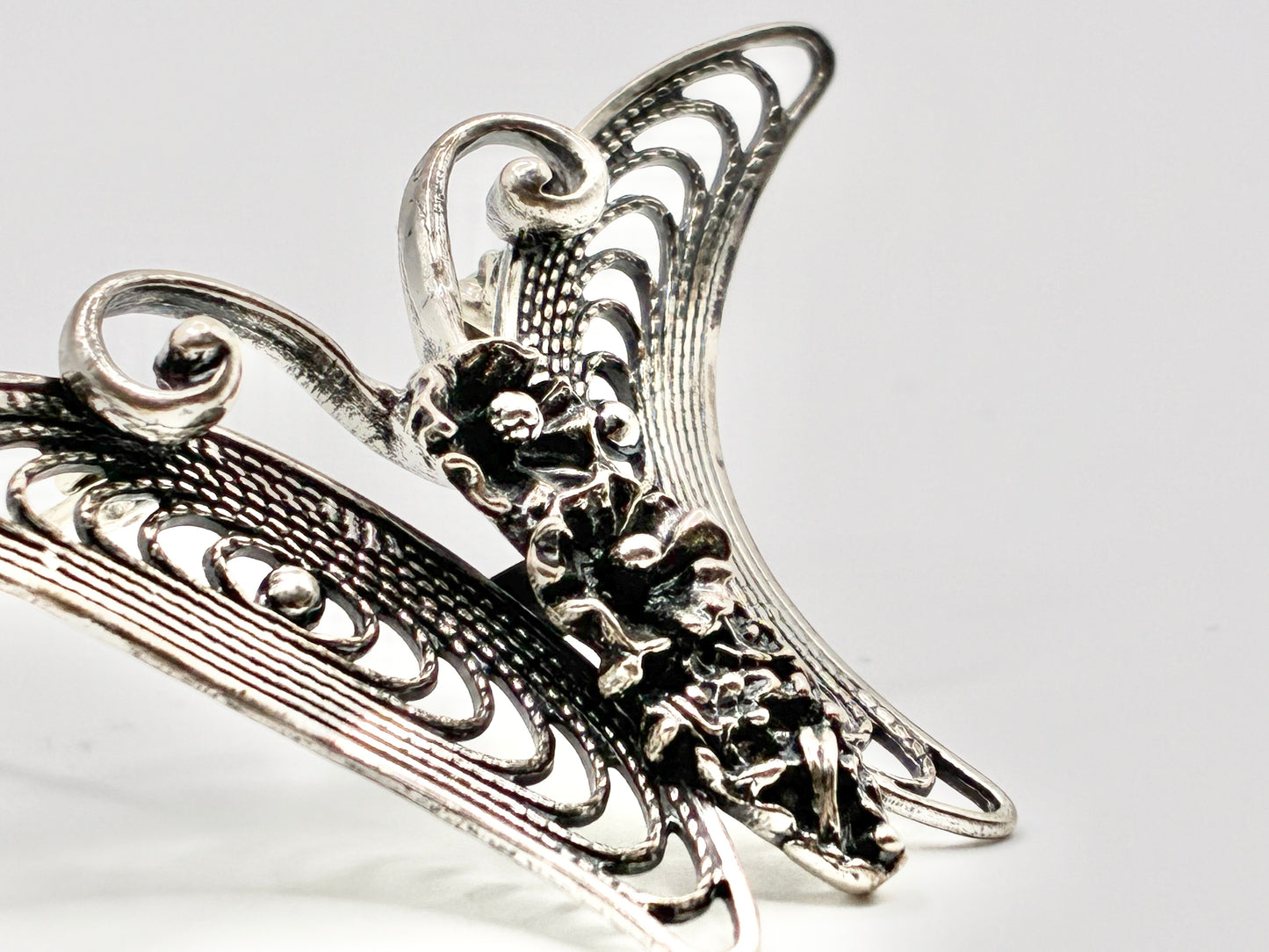BEAU Sterling Silver Butterfly Brooch – Sculptural Openwork Wing Design