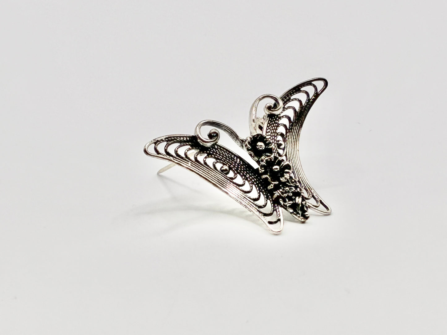 BEAU Sterling Silver Butterfly Brooch – Sculptural Openwork Wing Design