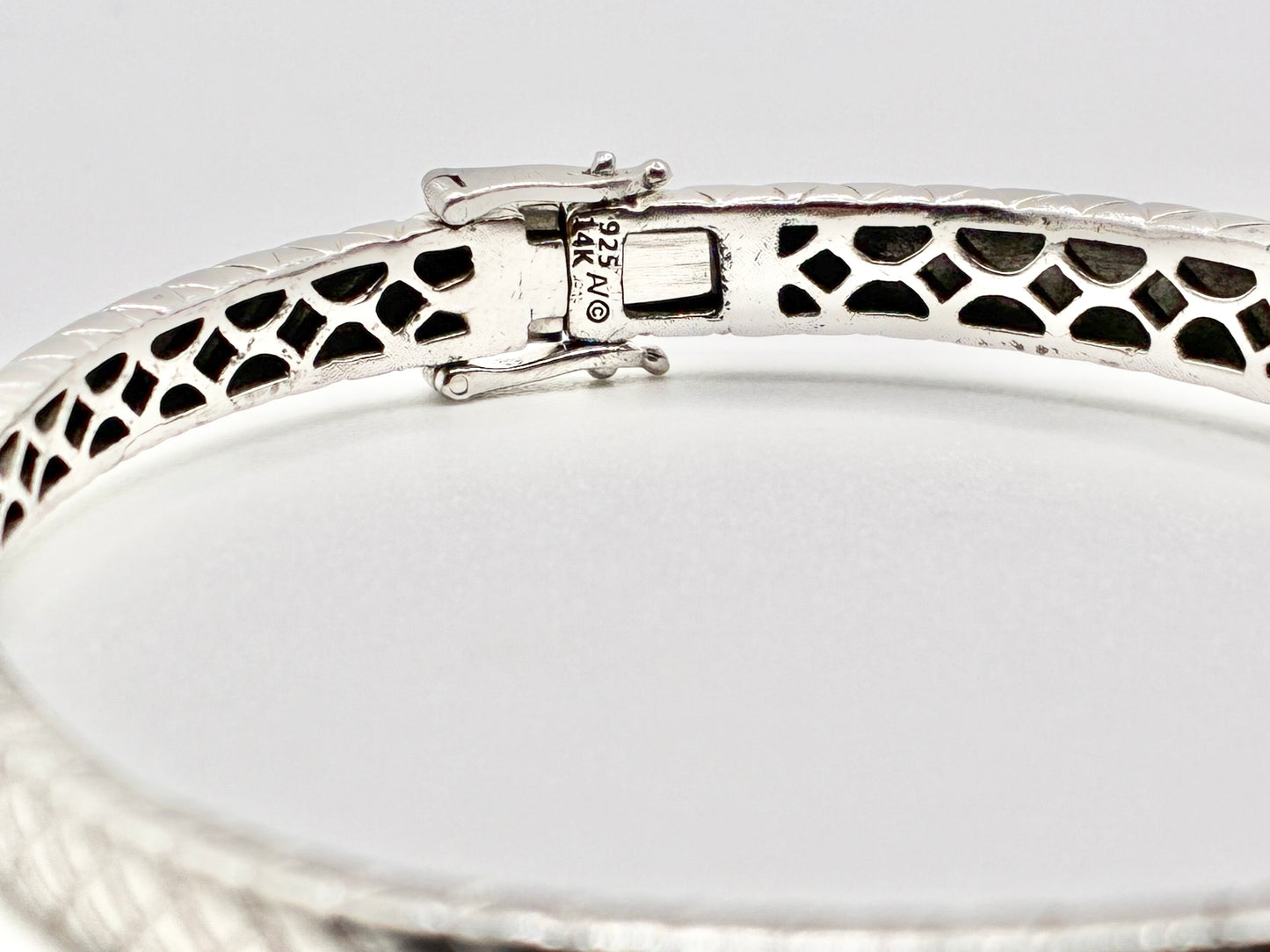 Andin International — 925 & 14K Diamond Bangle Bracelet