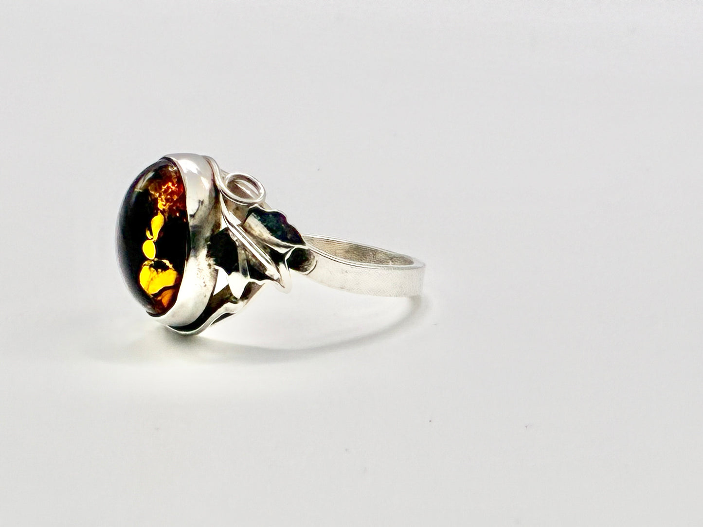 Sterling Silver & Amber Ring with Leaf Motif - Size 7