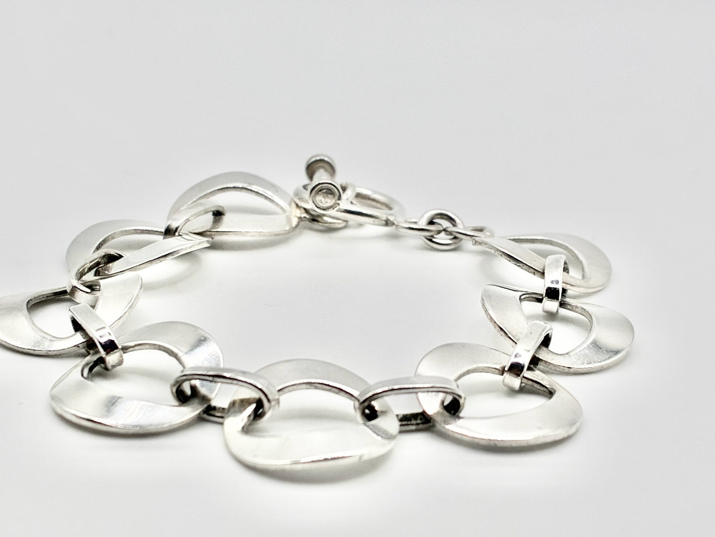 Modern Open-Link Silver Toggle Bracelet — 7.5"