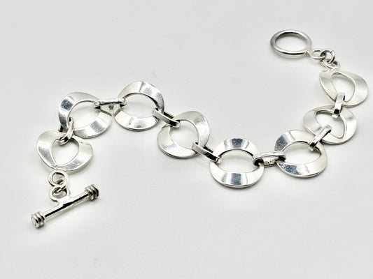 Modern Open-Link Silver Toggle Bracelet — 7.5"