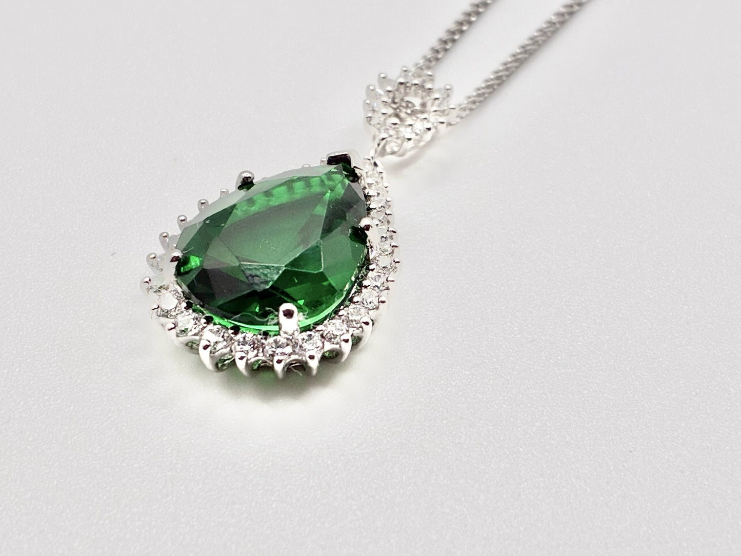 Stauer Sterling Silver Green Teardrop Halo Pendant Necklace - 20"