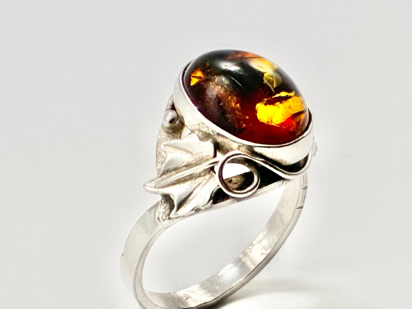 Sterling Silver & Amber Ring with Leaf Motif - Size 7