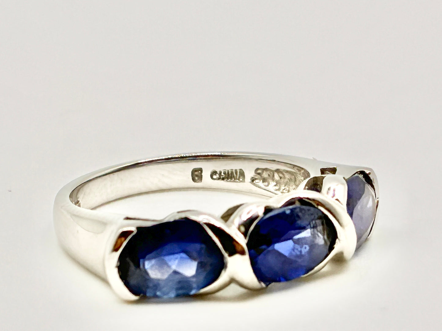 Oval Cut Silver Blue Stone Ring - Size 6