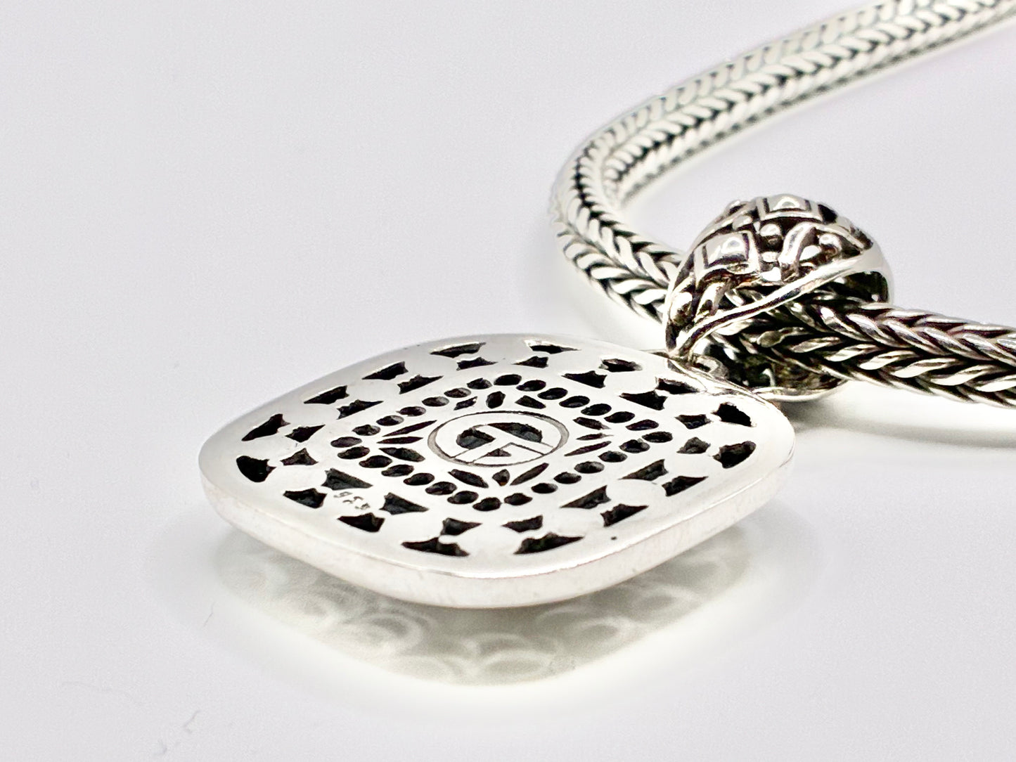 Sterling Silver Wheat Chain Necklace with Ornate Gemstone Pendant – 18"