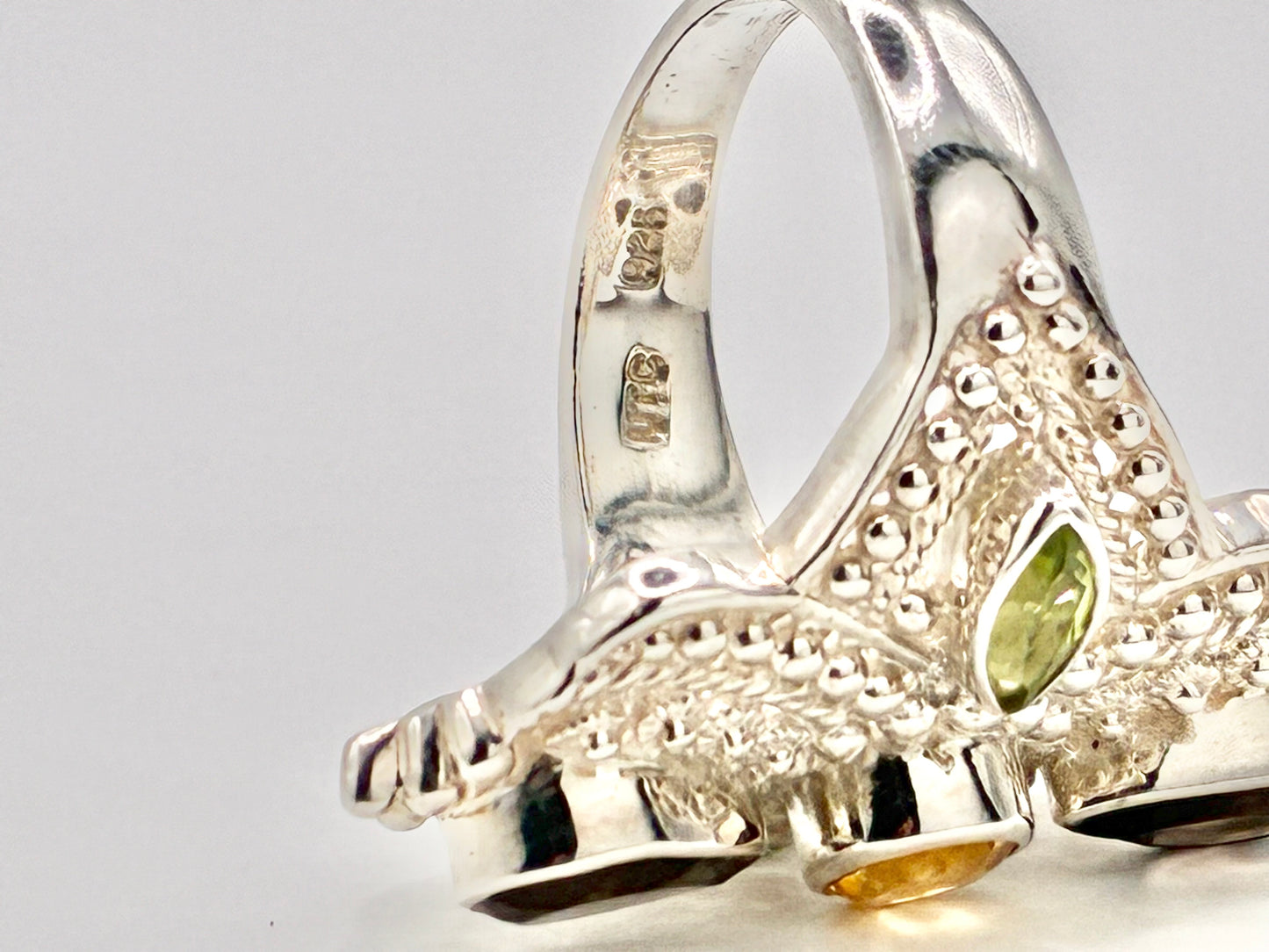 Sterling Silver Filigree Ring with Multicolor Gemstone Accents – Size 8