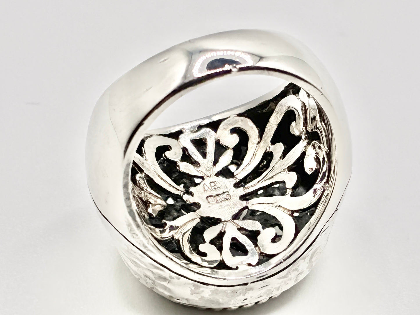 AE Sterling Silver Medallion Ring – Size 7.25