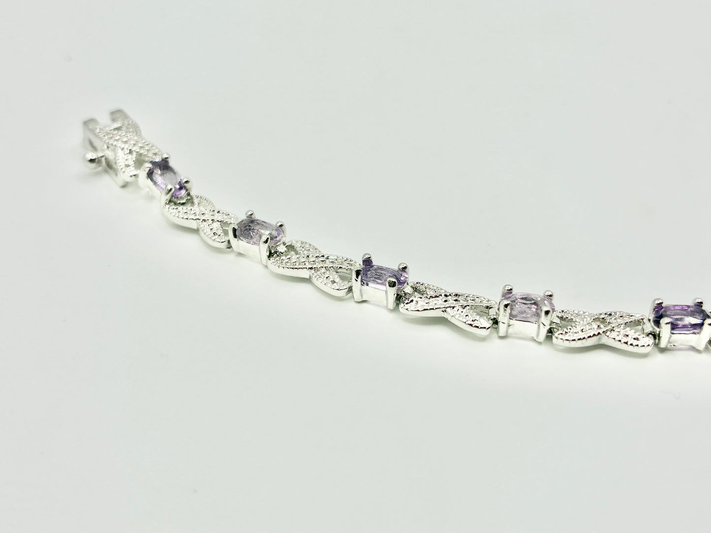 Victoria Townsend Sterling Silver Genuine Amethyst & Diamond Infinity Link Bracelet – 7.5"