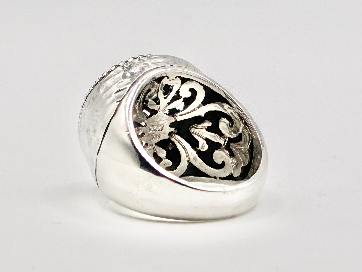 AE Sterling Silver Medallion Ring – Size 7.25