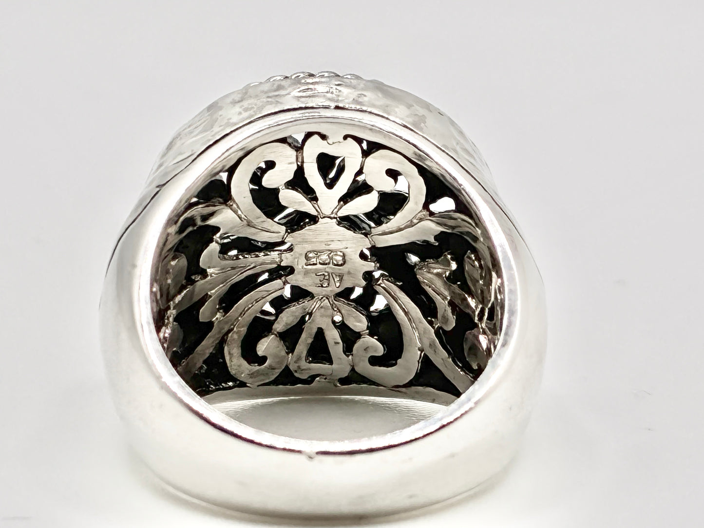 AE Sterling Silver Medallion Ring – Size 7.25
