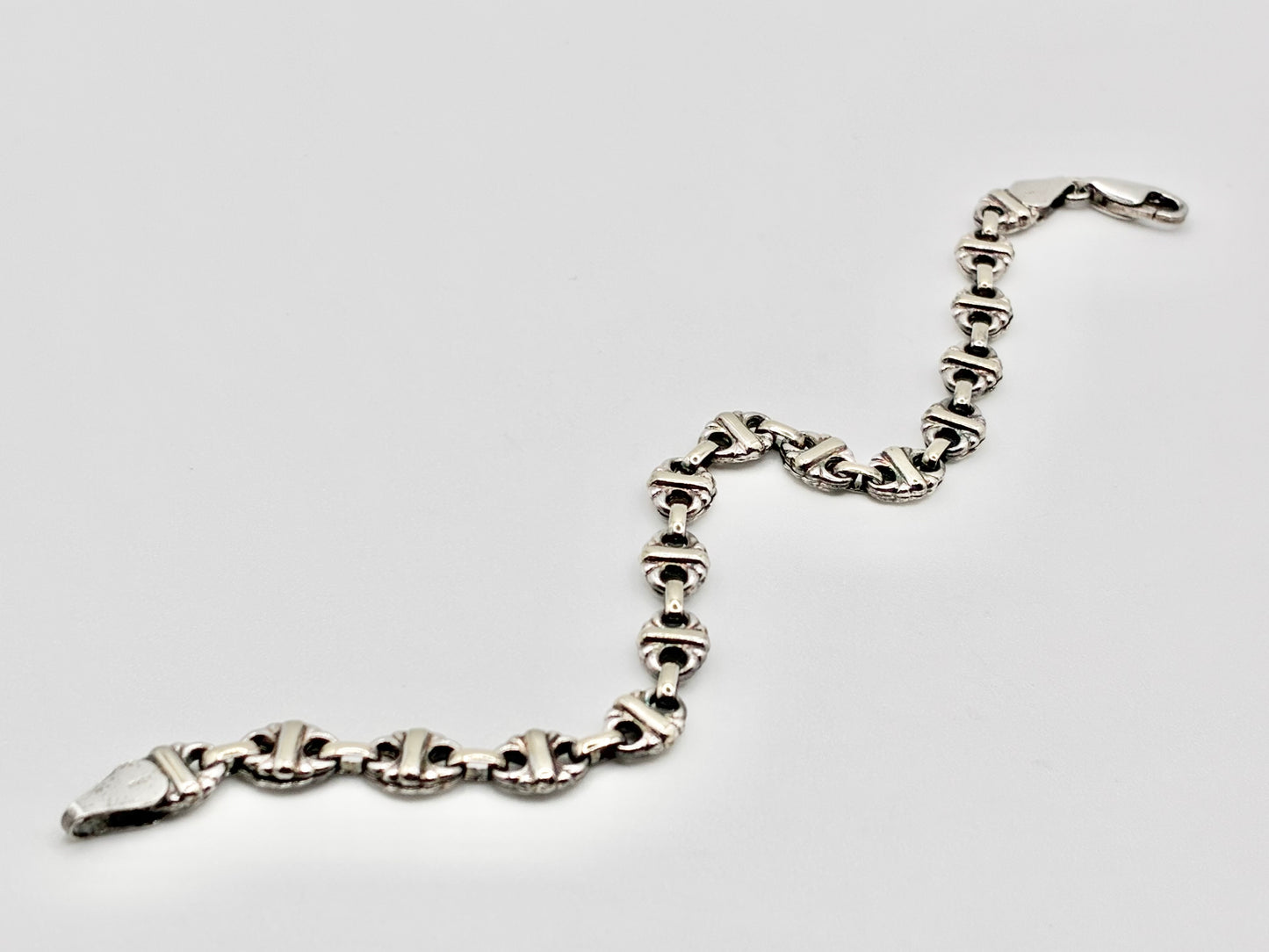 Italian 925 Sterling Silver Leaf-Link Bracelet — 7"